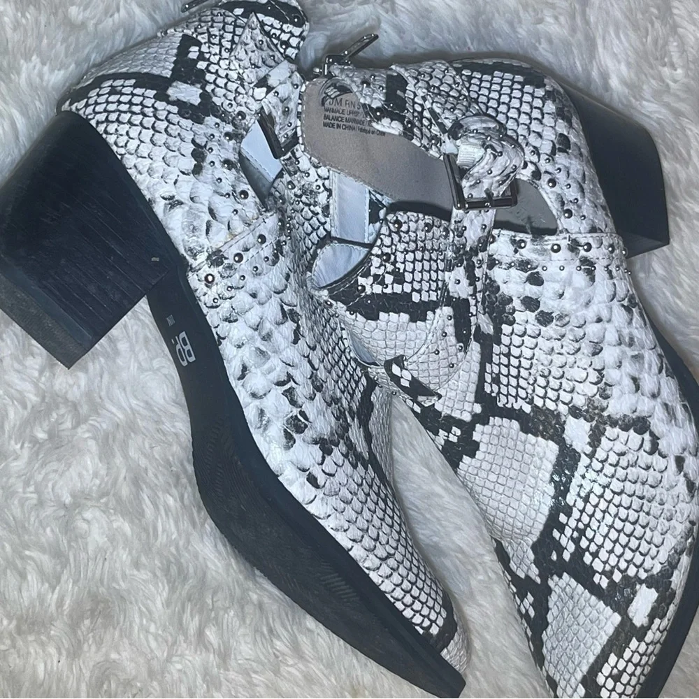 BP Women's Black and White Snake Print ankle boots size 10